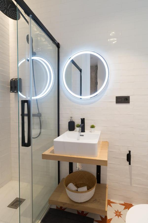 Amplio Y Moderno Con Tarima Refrescante By Staynnapartments