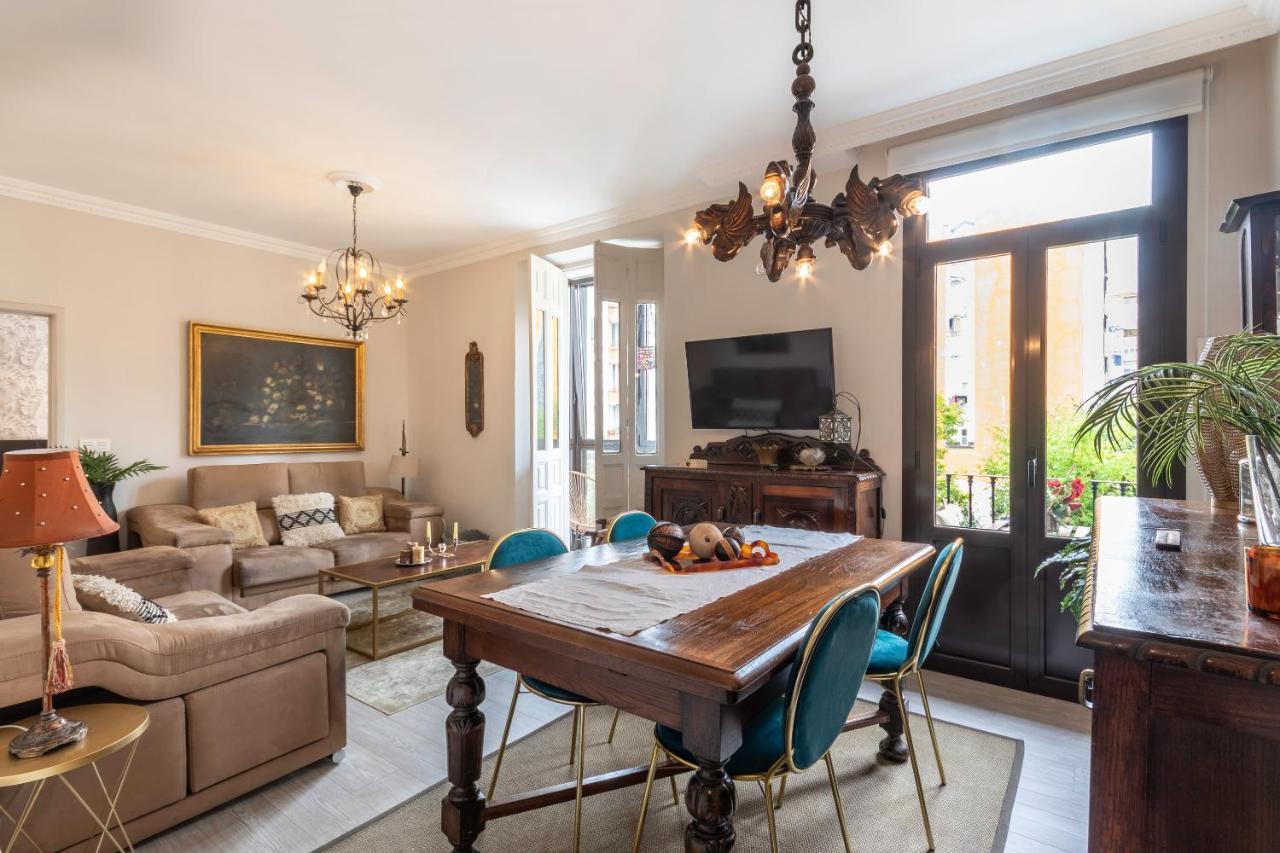 Arte Iii By Aston Apartment