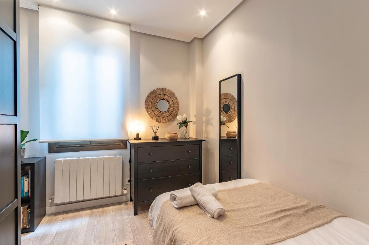 Apartment Arte Iii By Aston