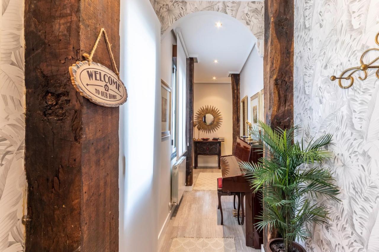 Apartment Arte Iii By Aston