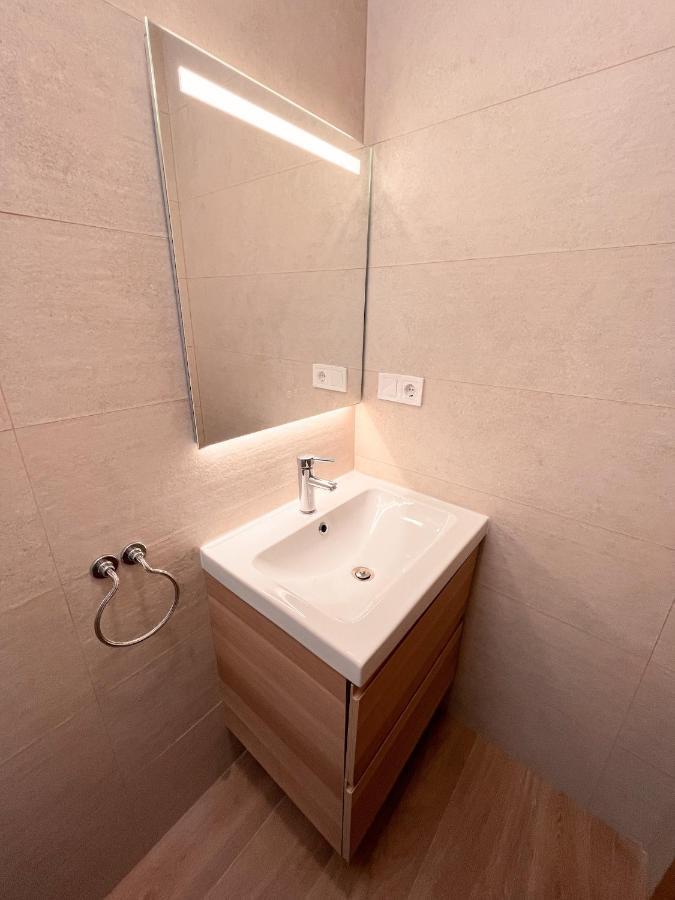 Homestay Habitacion En Vivienda Centrica