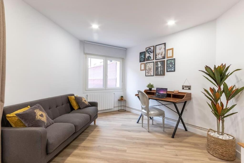 Apartment In The Old Town With Cool Terrace!! Private Parking Bilbao