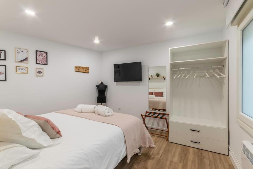 Apartment In The Old Town With Cool Terrace!! Private Parking *