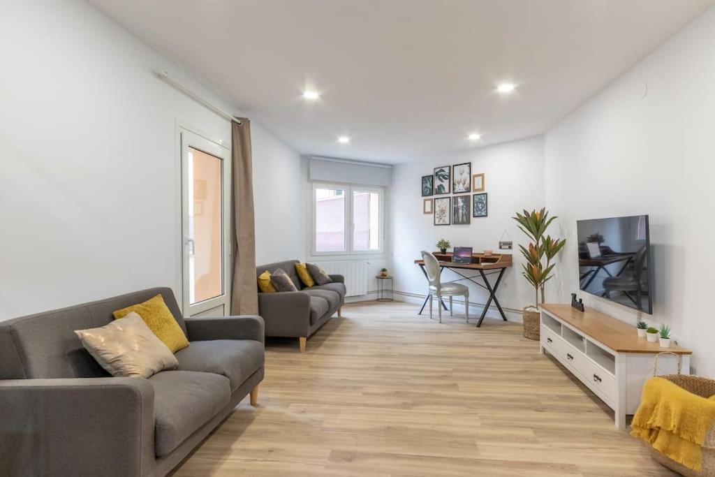 Apartment In The Old Town With Cool Terrace!! Private Parking *