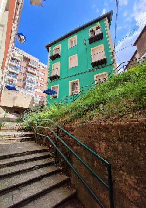 Apartment La Casita Verde. Metro Cerca Del Casco Viejo Bilbao