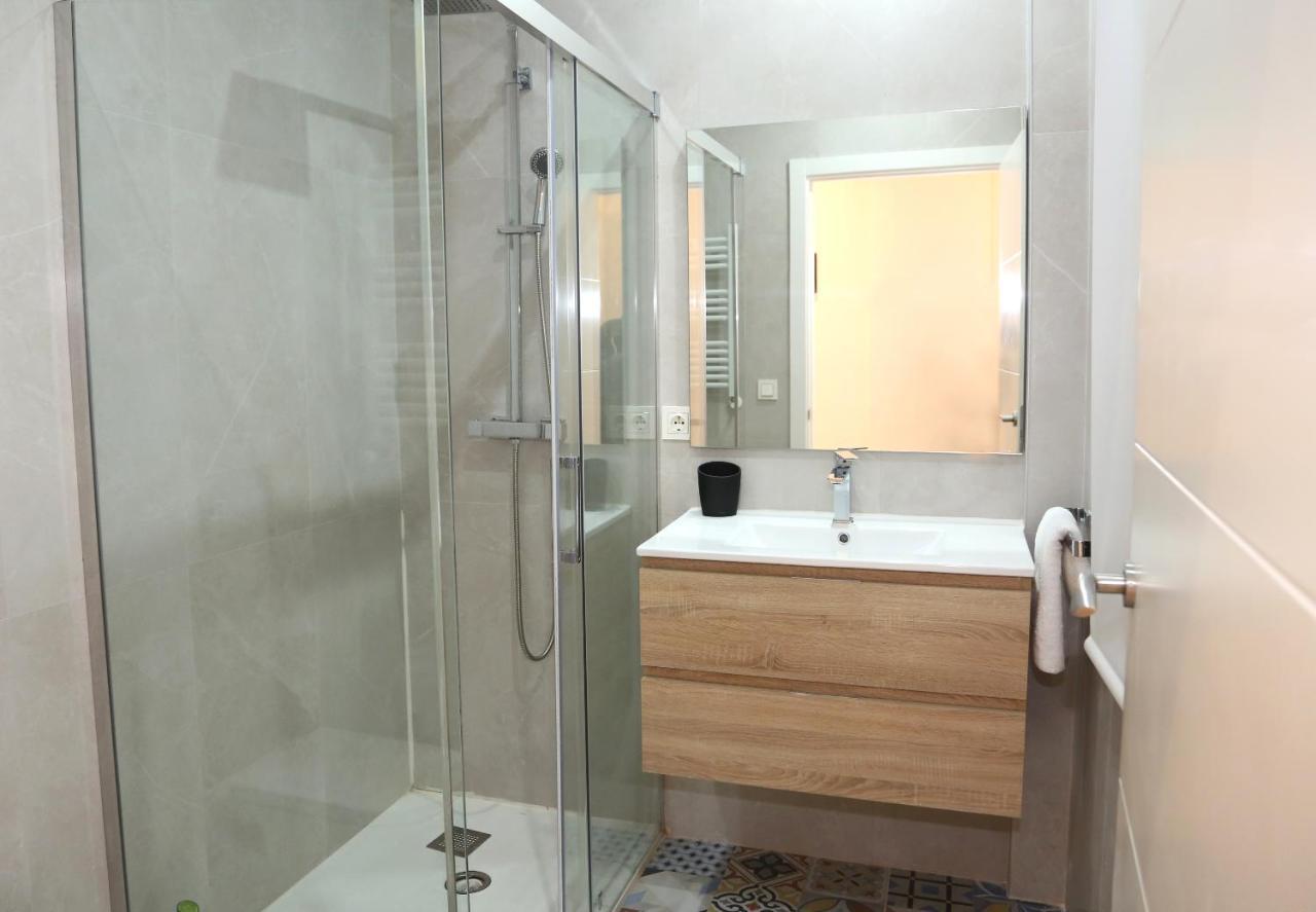 Apartment Piso Moderno A 2 Minutos Del Casco Viejo Con Parking Gratis