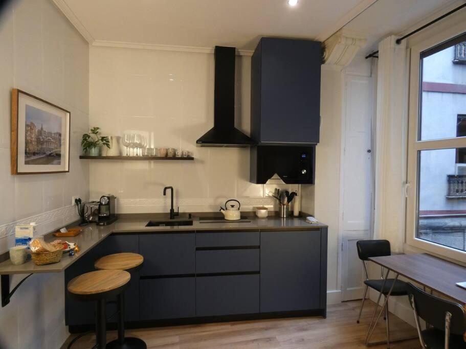 Hiruki Old Town Apartment