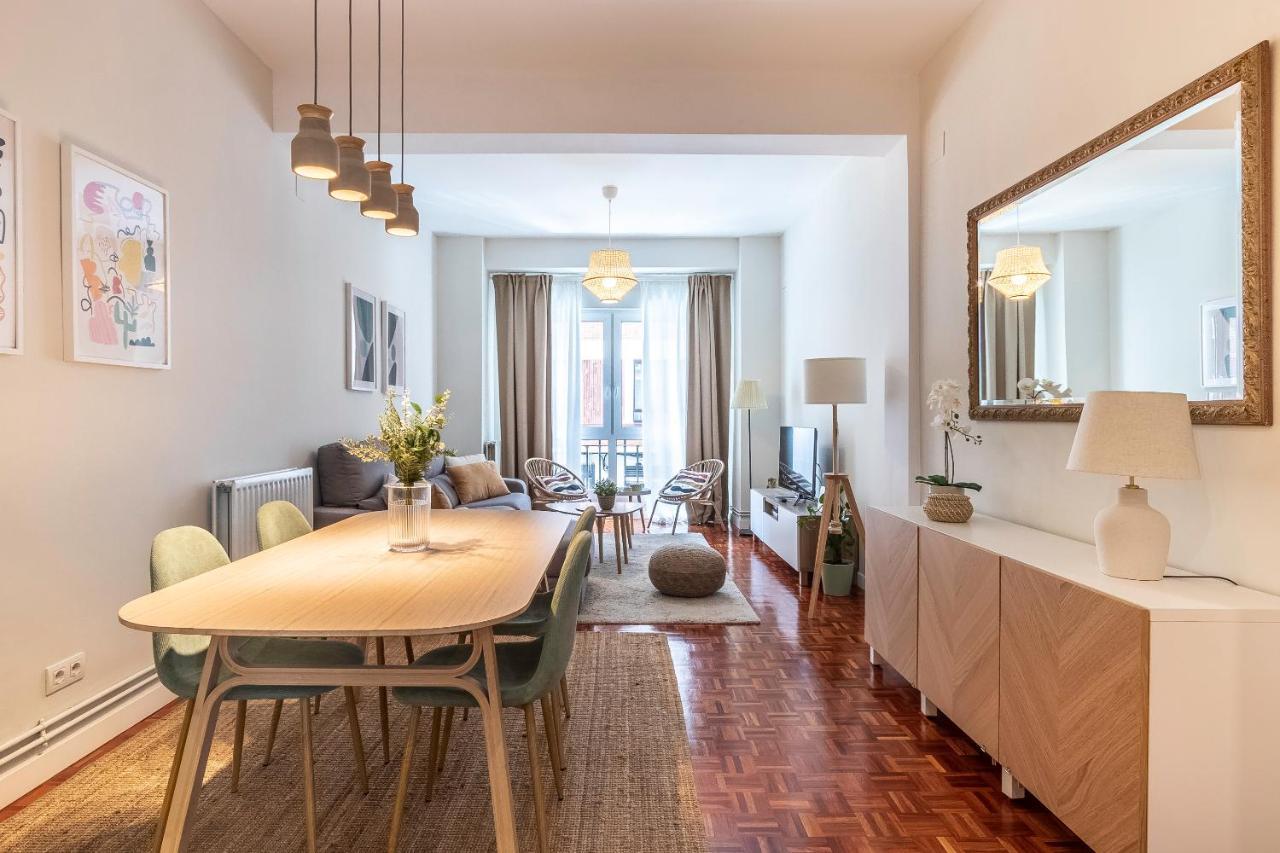 Spacious And Lovely In The Center Of