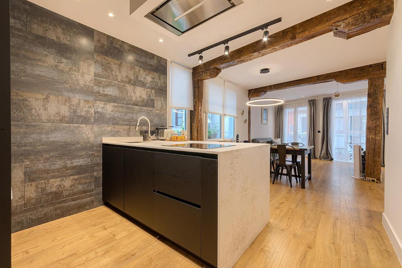 Apartamento Moderno Y Lujoso En El Historico Casco Viejo Bilbao
