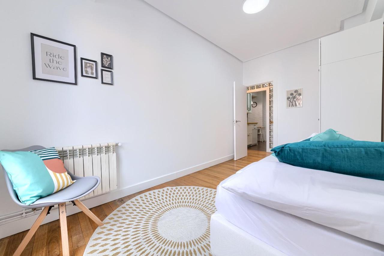 Iturribide Hogar Moderno Junto Al Metro * Bilbao