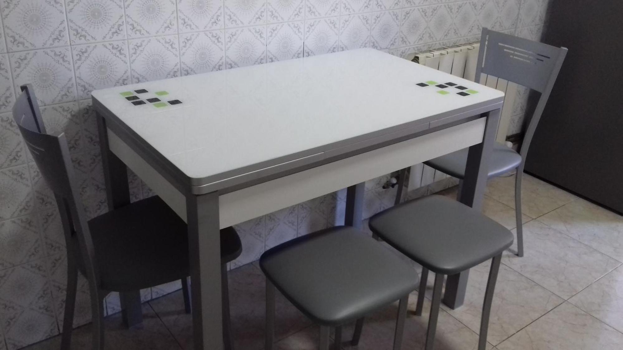 Apartamento Con Garaje Opcional Con 2 Banos Cerca Ayuntamiento *