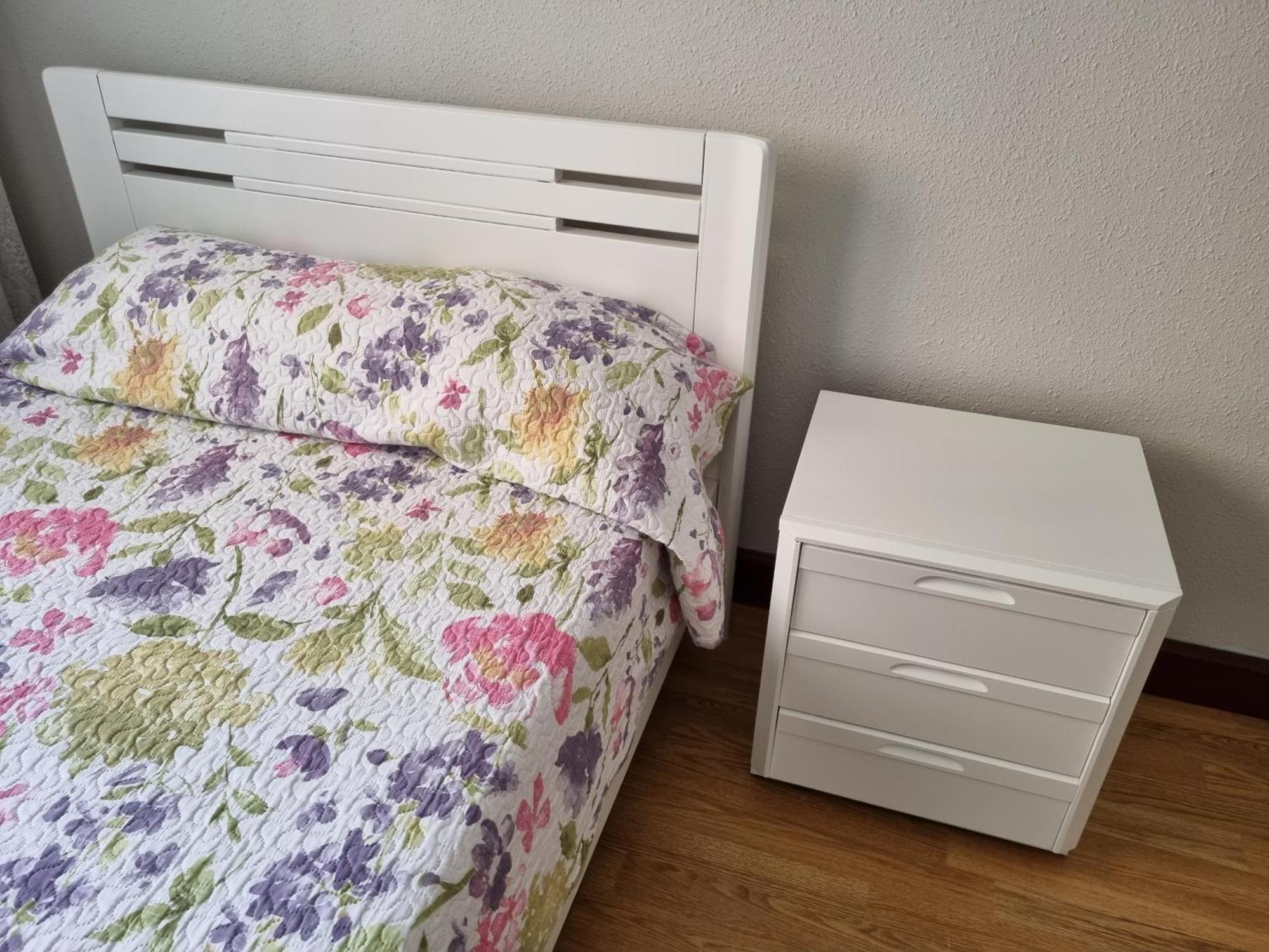 Apartamento Con Garaje Opcional Con 2 Banos Cerca Ayuntamiento