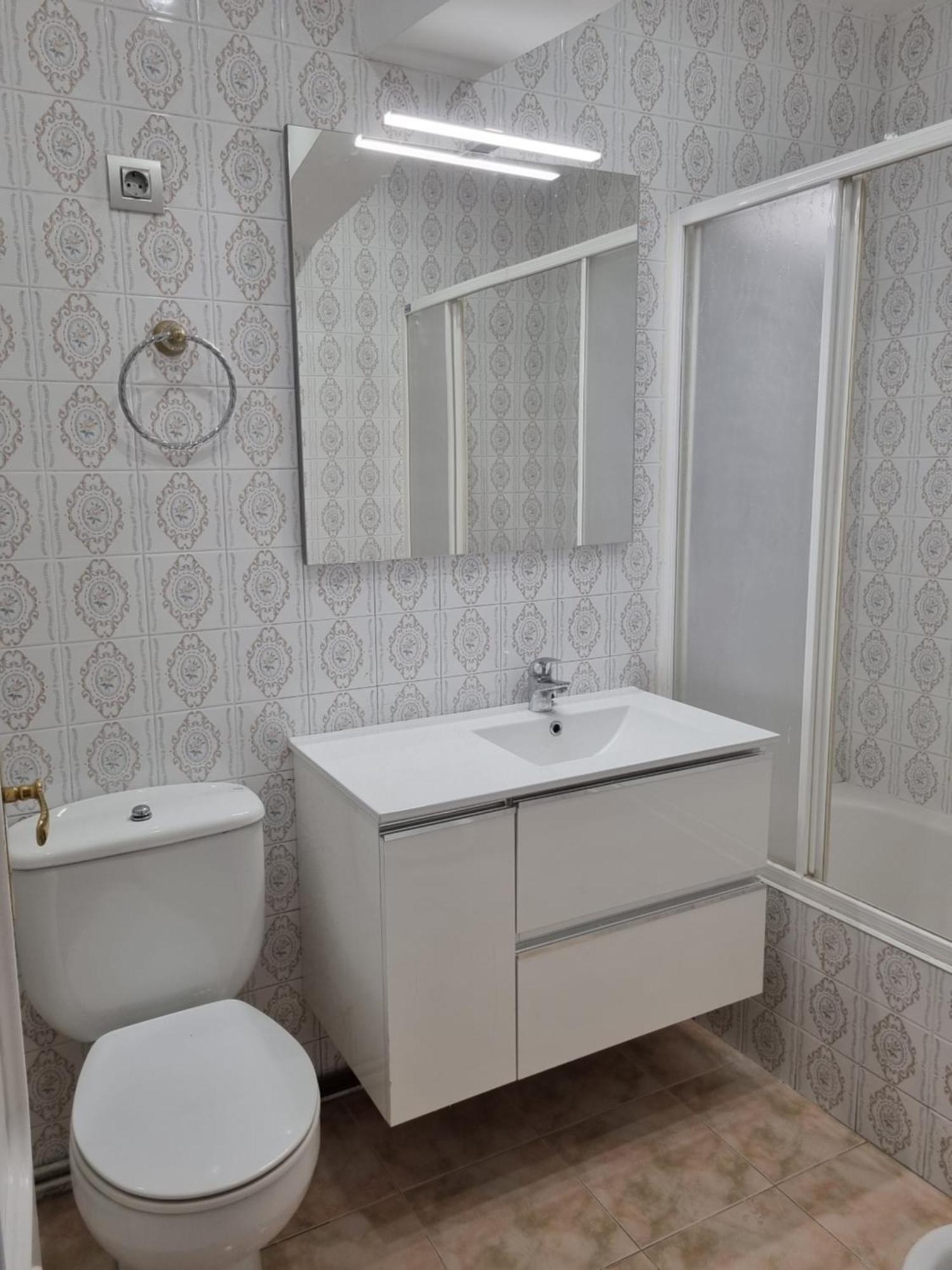 Apartamento Con Garaje Opcional Con 2 Banos Cerca Ayuntamiento Appartement Bilbao