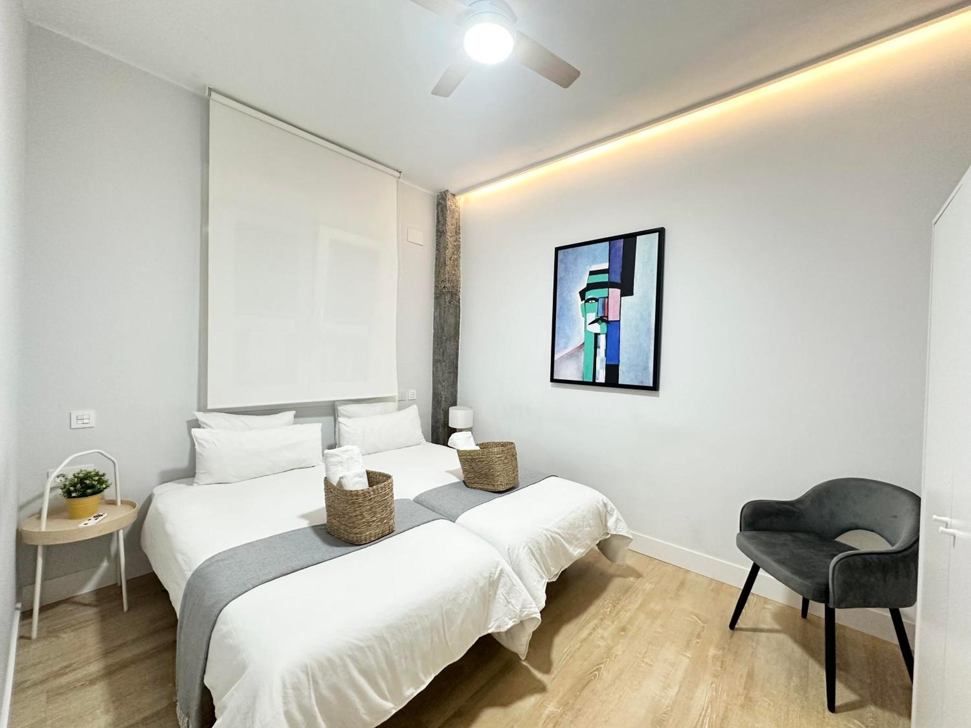 Alhondiga Center By Sleep In *