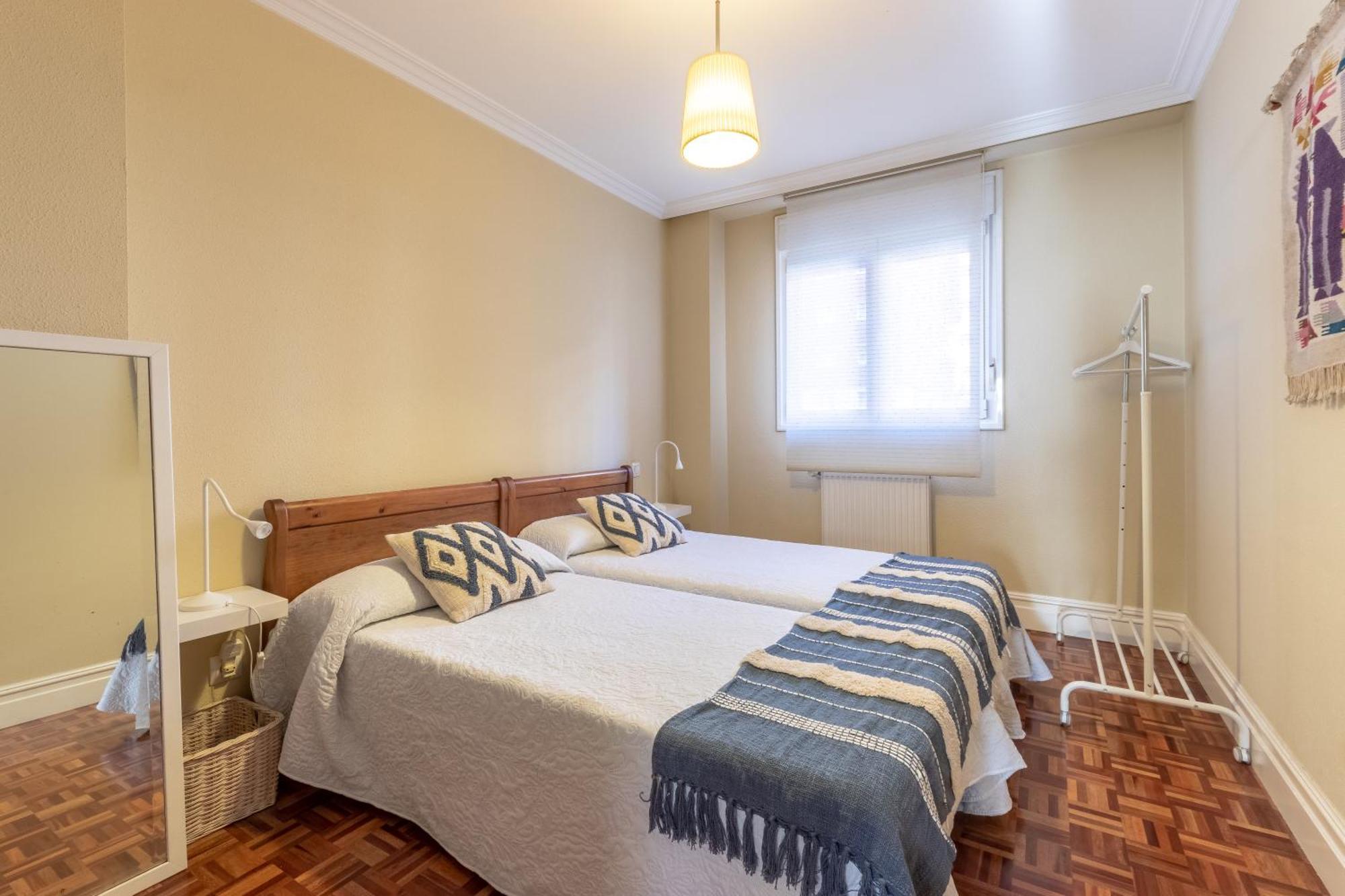 Grande Luminoso, Garaje, Arena, Casco Viejo Apartamento Bilbao