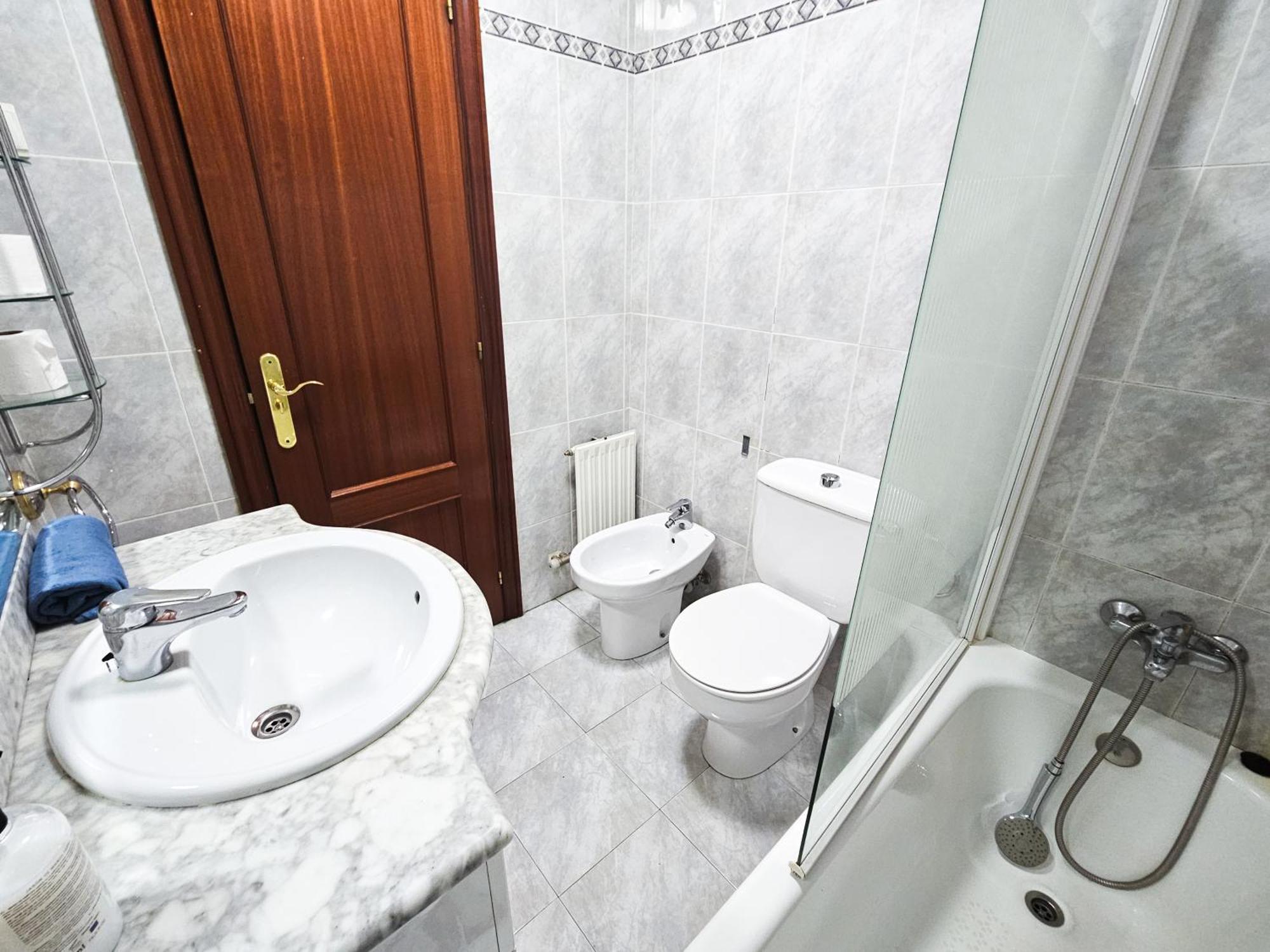 Centrico Y Amplio Piso En Apartment Bilbao