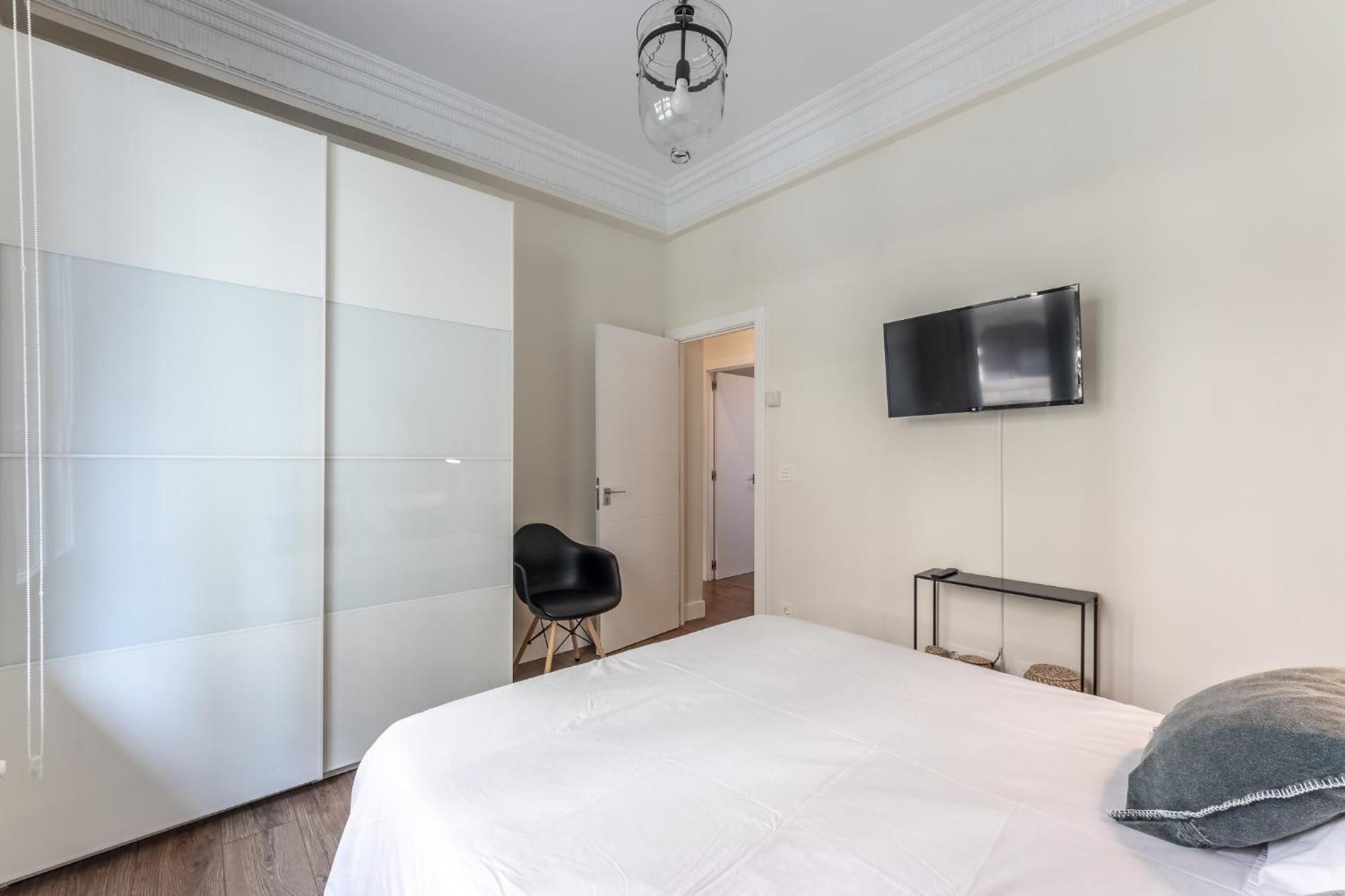 Homeloving Centre With Parking Appartement *