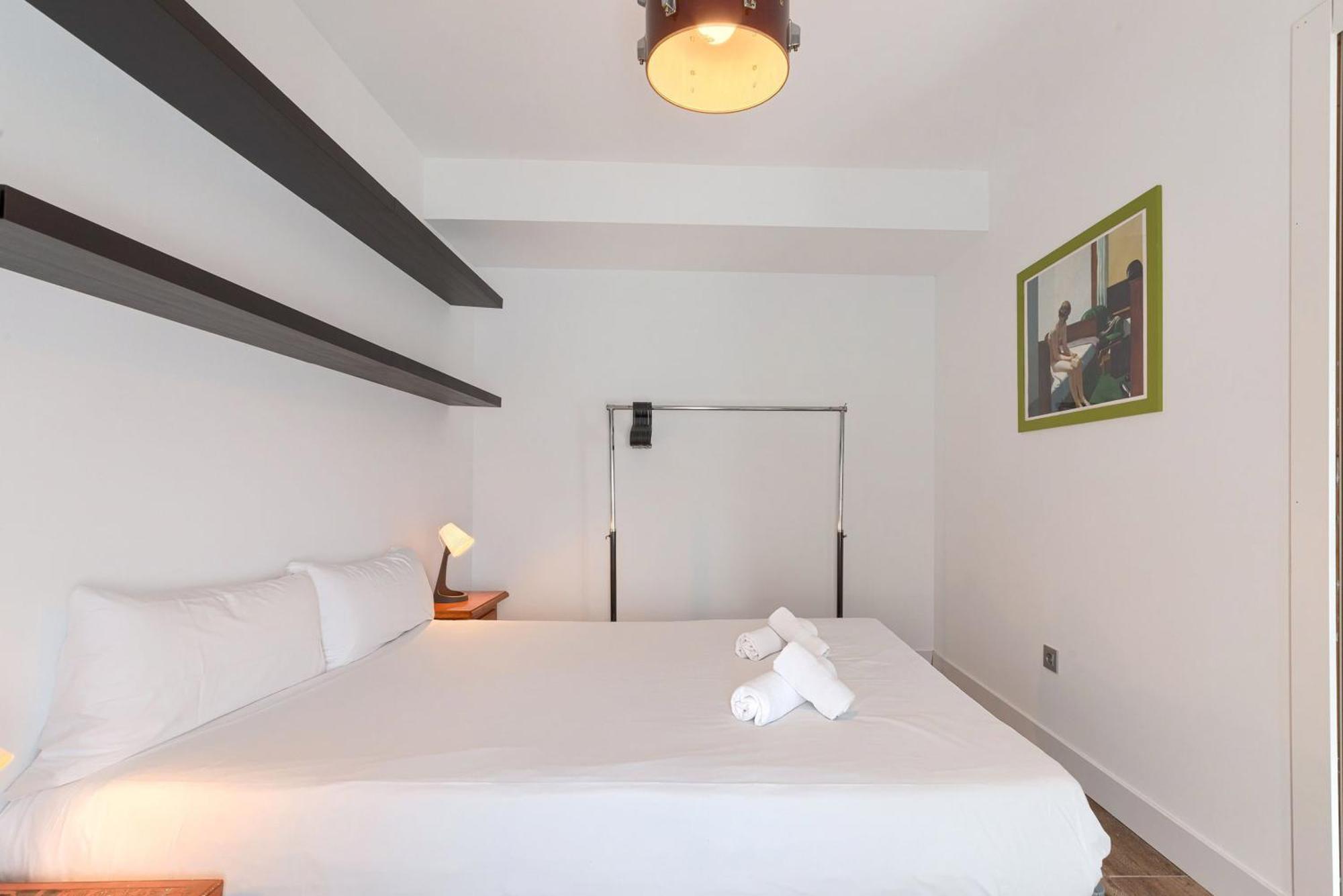 19th Comfort Flat By Next Stop *