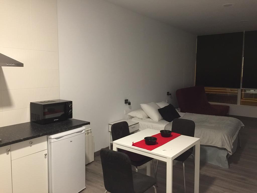 Apartamento And Kitchen *