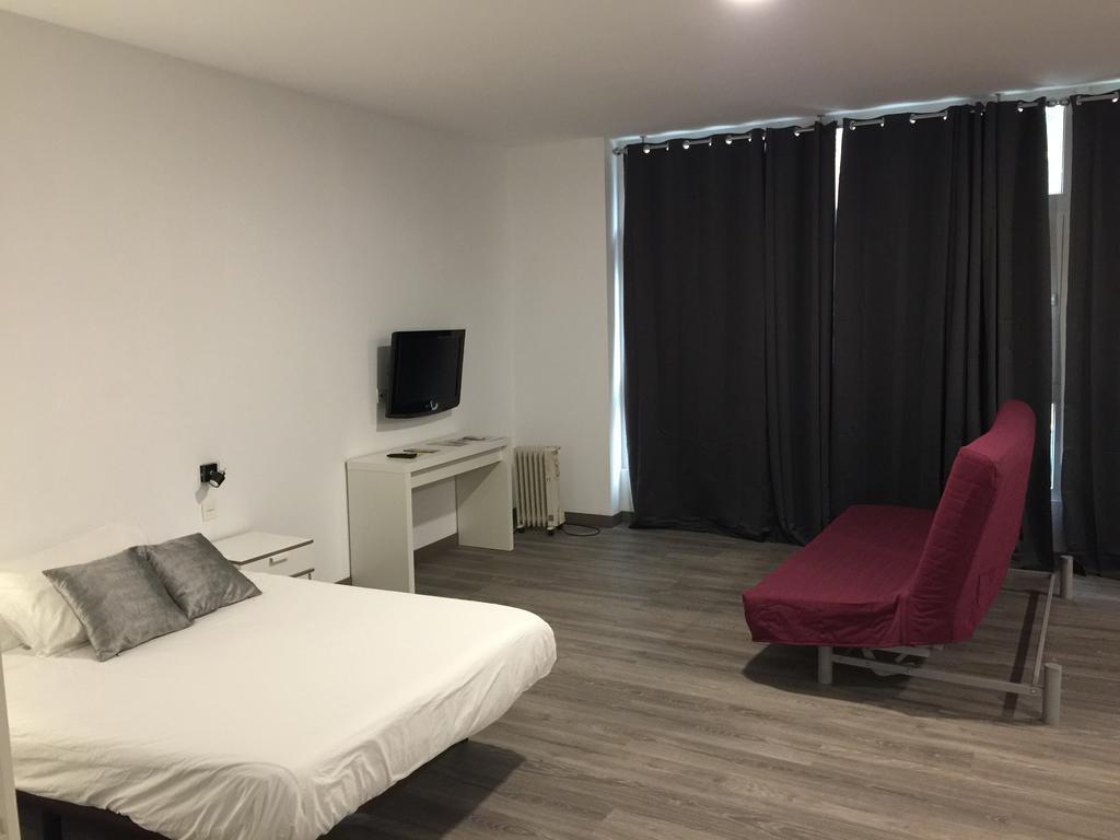 Apartment And Kitchen *