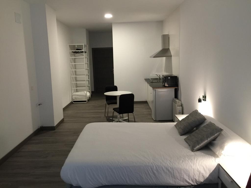 And Kitchen Apartment *