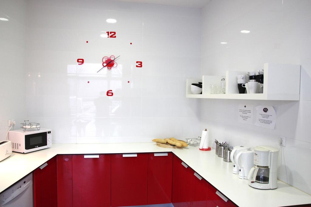 Hostel Botxo Gallery - Youth Hostel Bilbao