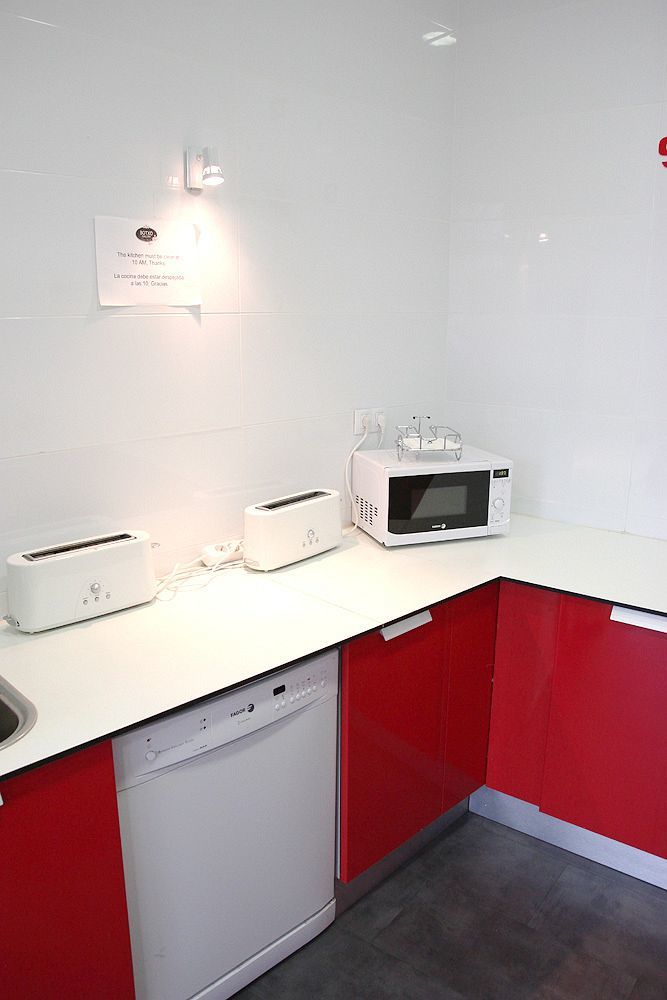 Hostel Botxo Gallery - Youth Hostel Bilbao *