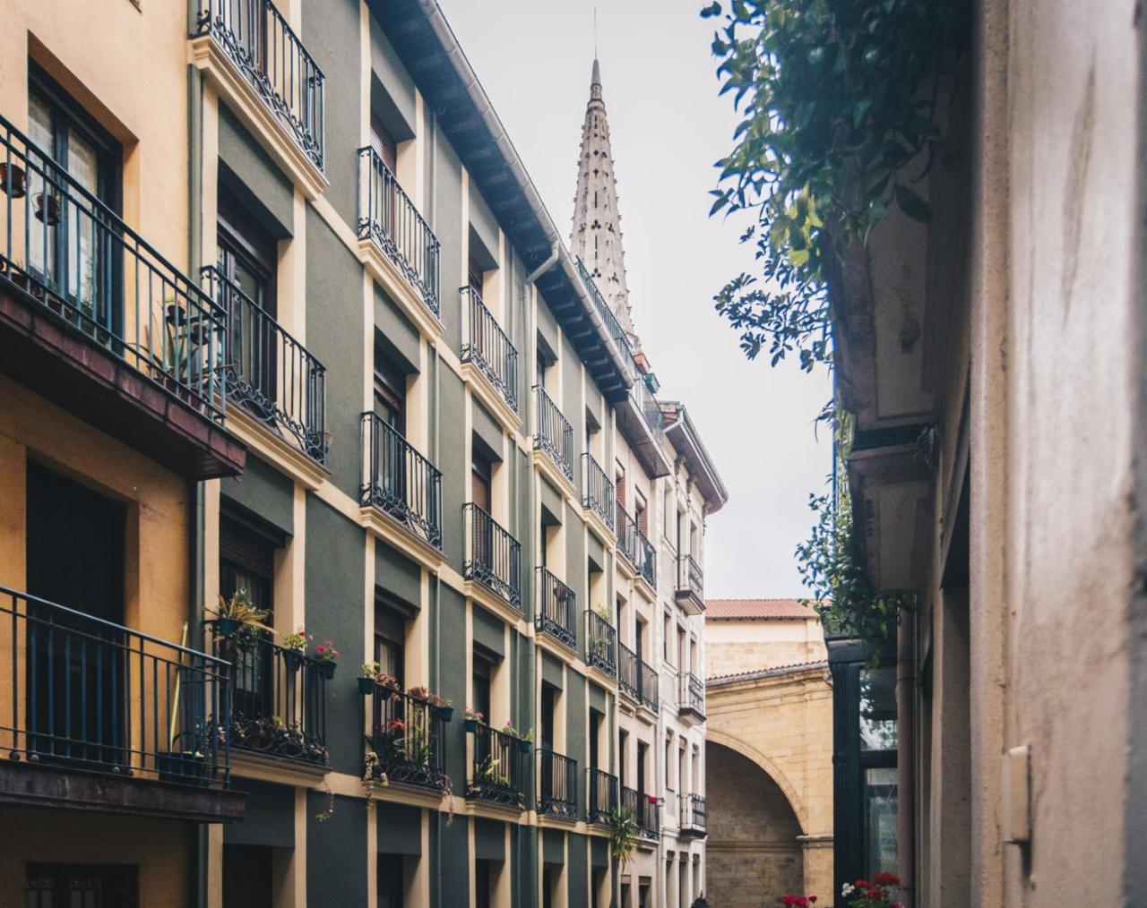Old Town Madari By People *