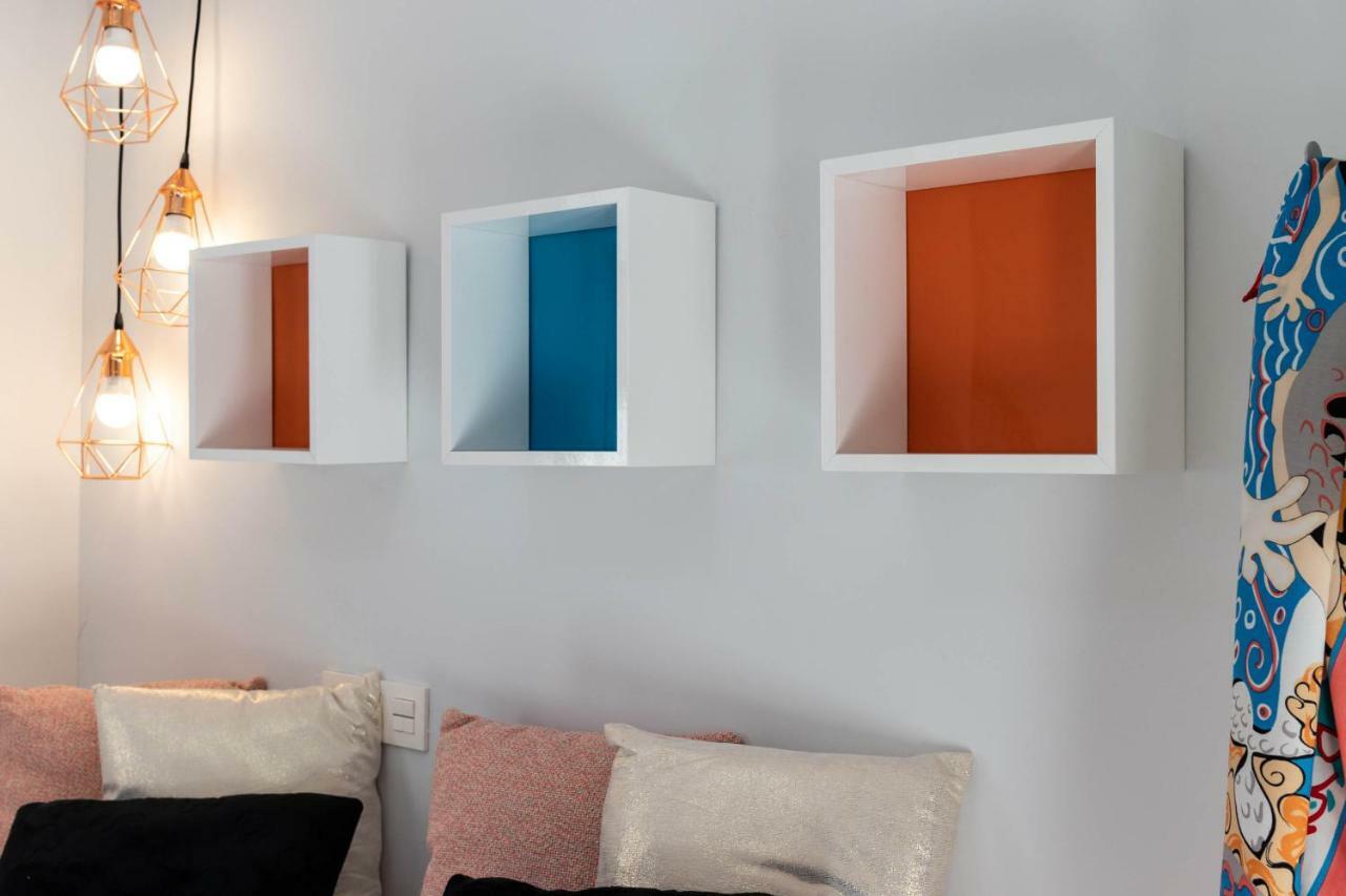 Acogedor, De Diseno Moderno En Zona Antigua *