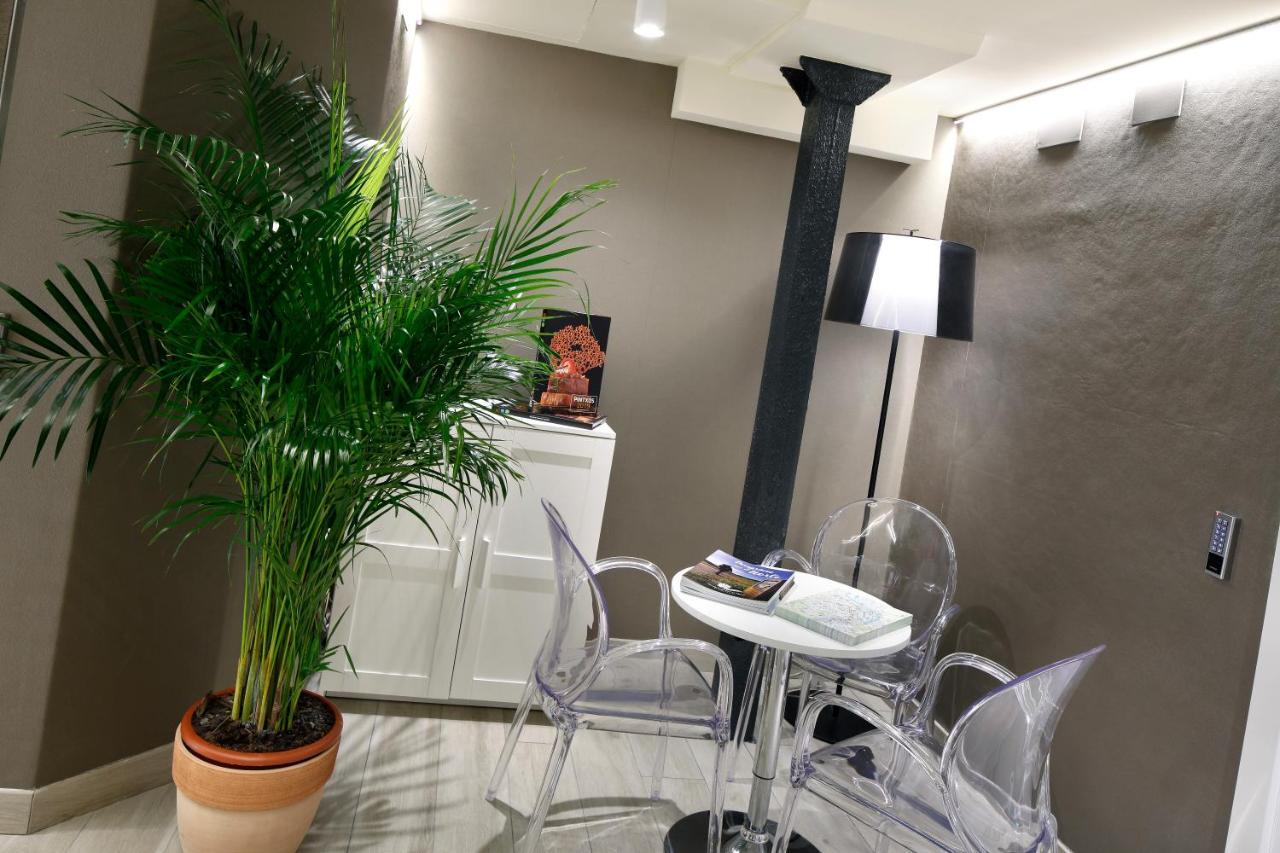 Guest house Plaza Nueva 3*