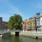 Apartamento Centrico Con Vistas A La Ria! Garaje, Ideal 2-4