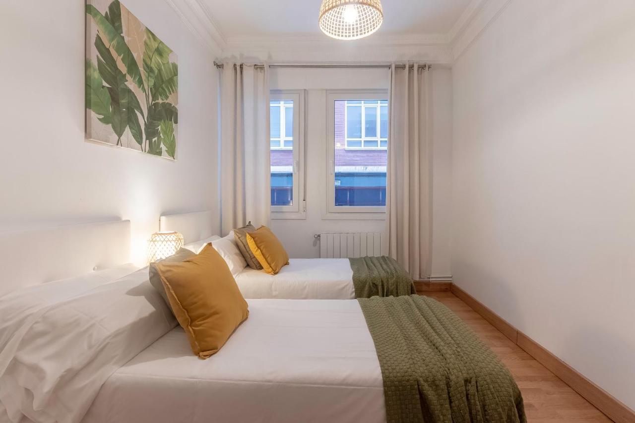 Espacioso Y Acogedor En El Centro Azkuna Appartement