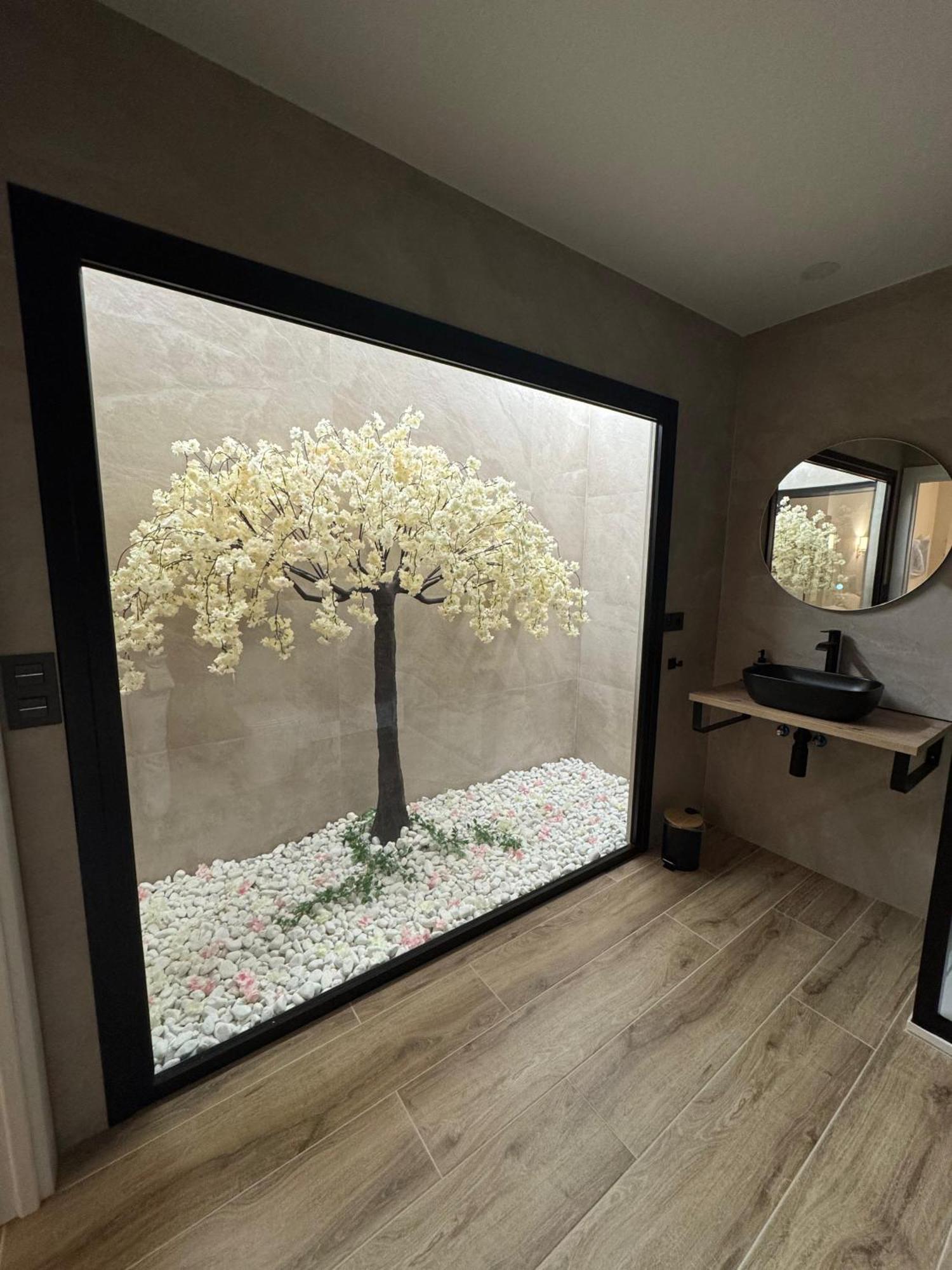 Loft 1 Apartment *