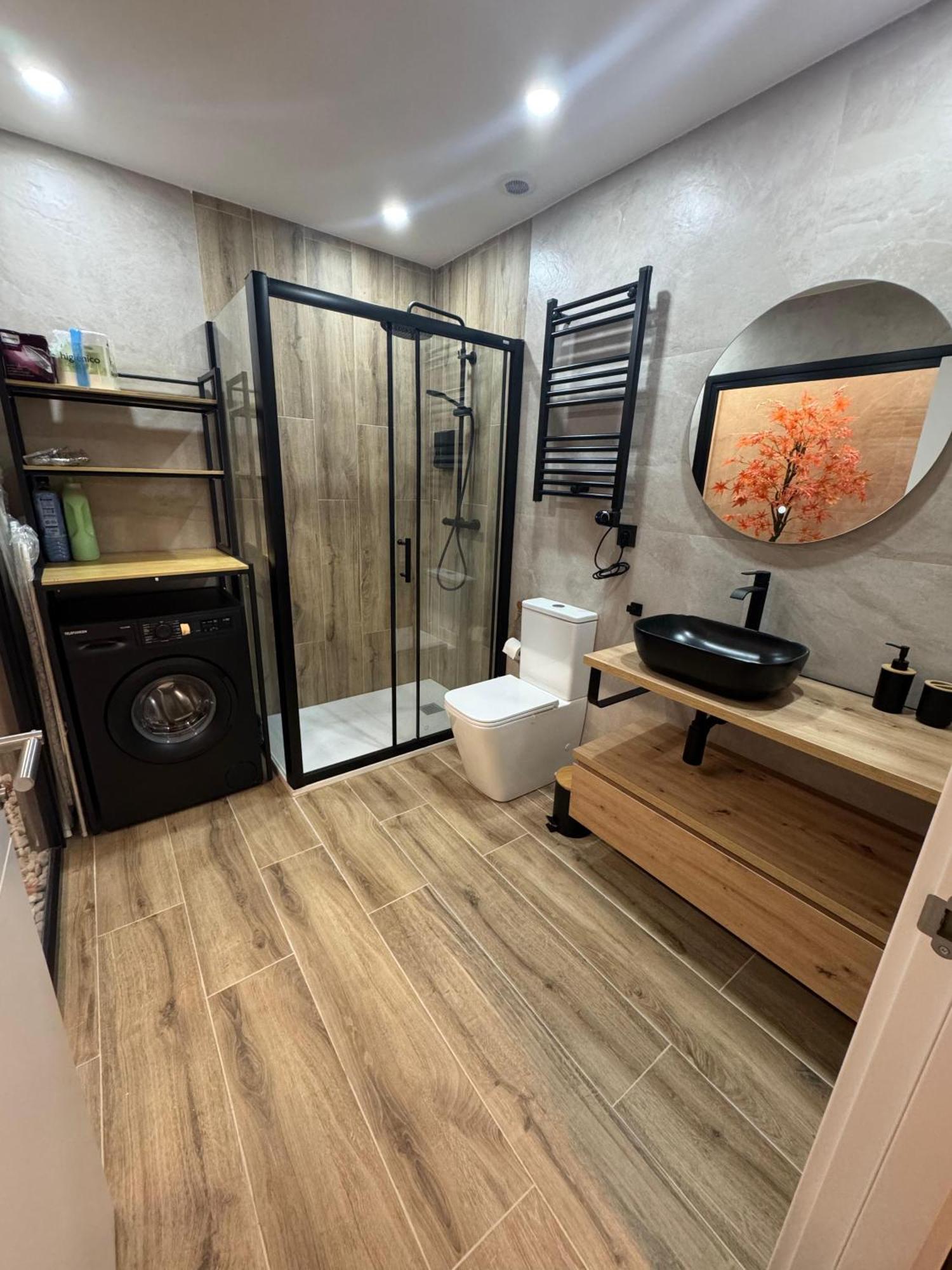 Loft 1 Apartment *