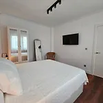 Habitacion En Atico Con Terraza En Bilbao
