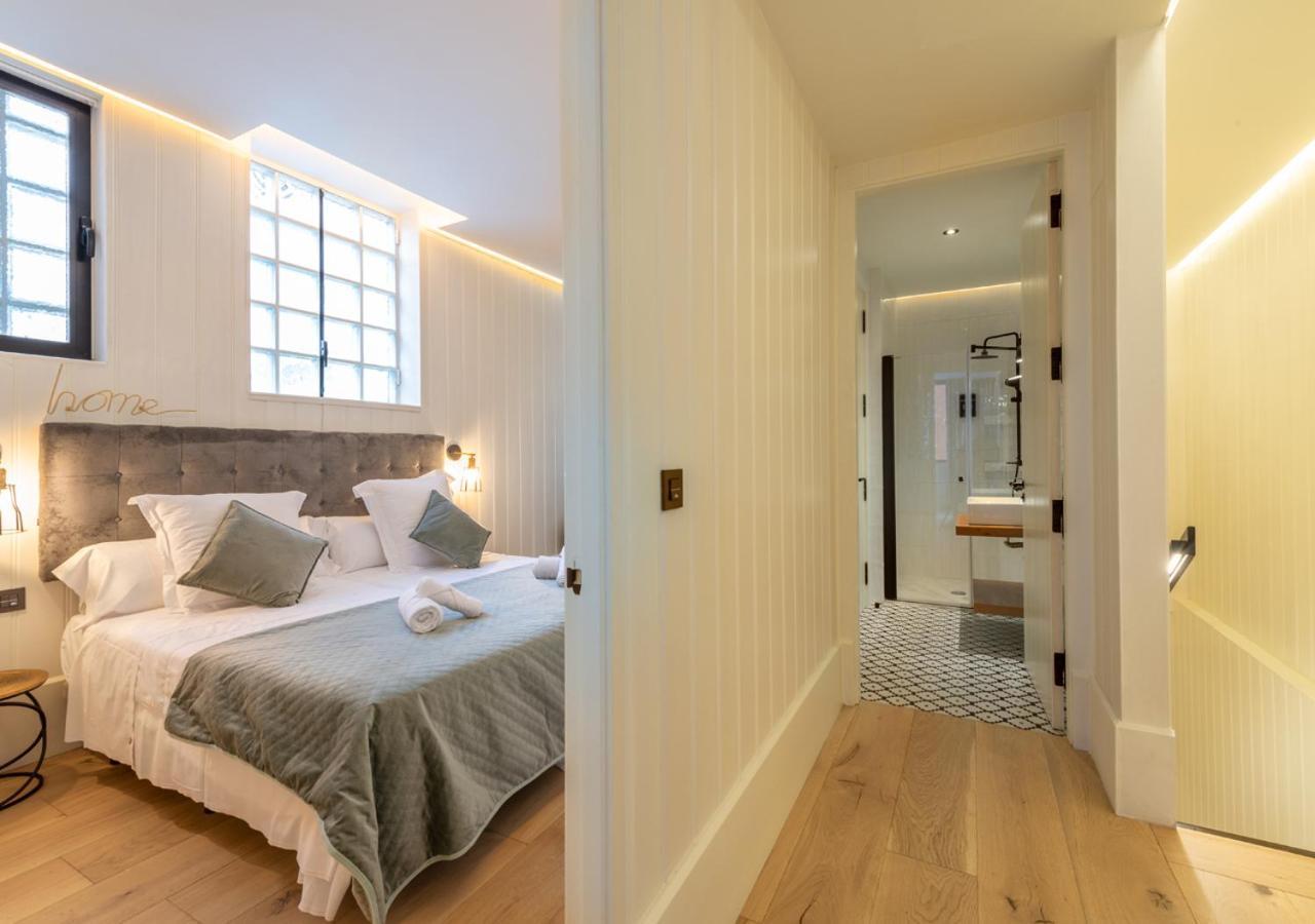 Metropolitan By Staynn *