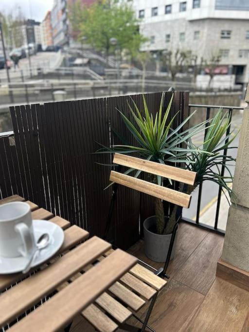 Piso Deluxe Con Balcon Cerca Del Casco Viejo