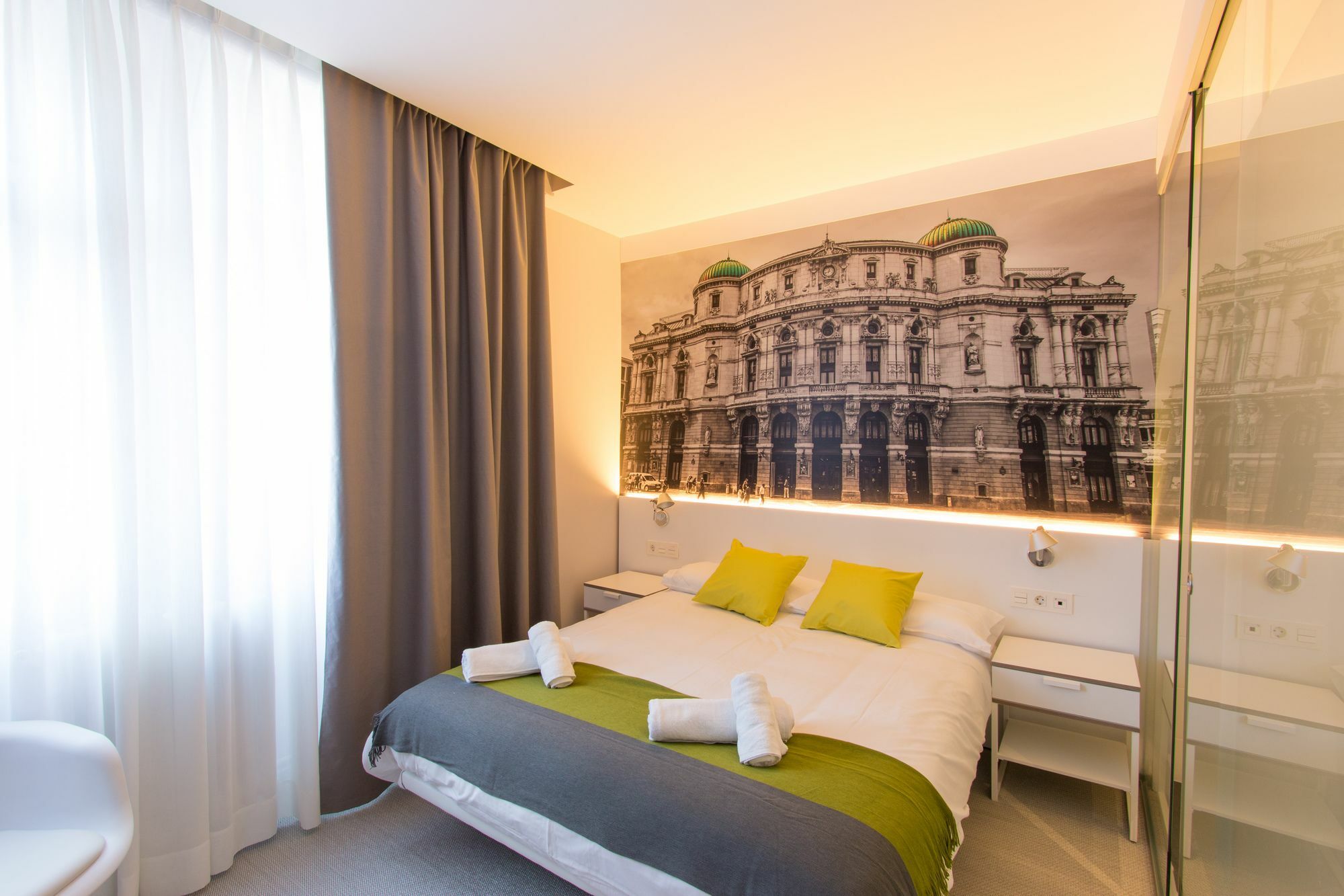 Bilbao City Rooms 2*